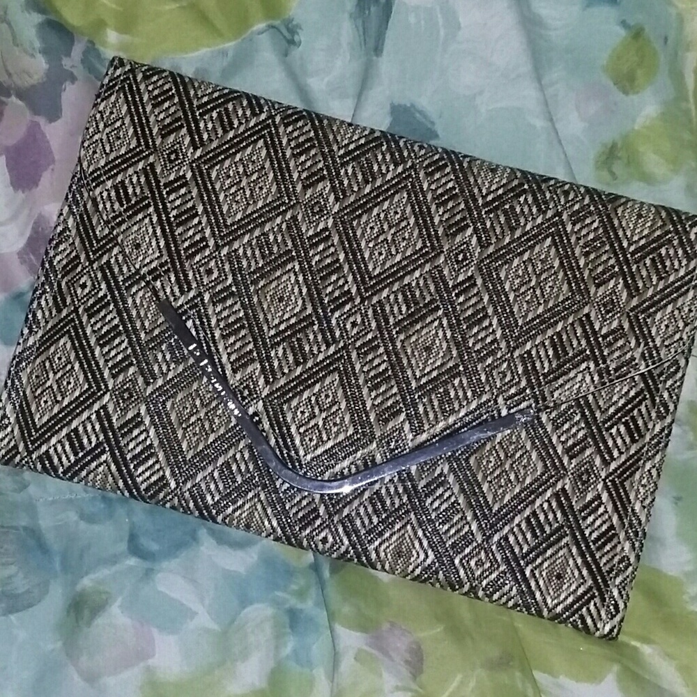 BCBGeneration Large Clutch - Picture 2 of 6